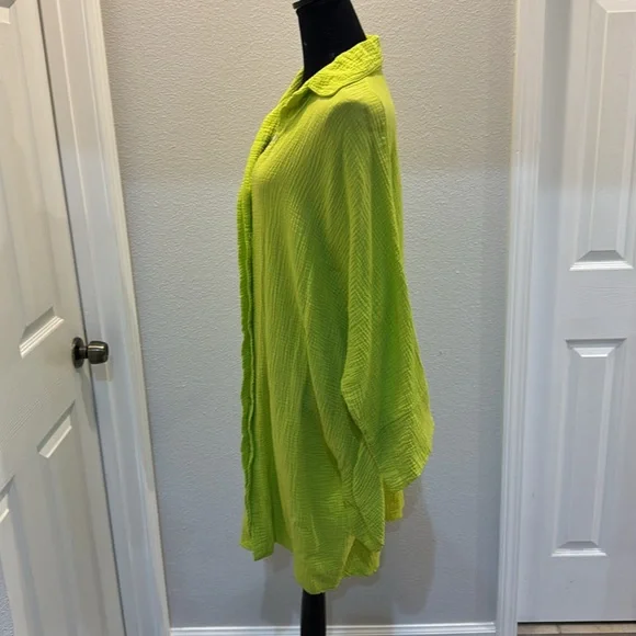 Lime Green Women's Top - Picture 2 of 4